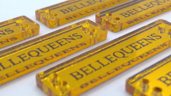 Tag Acrylic Dark Gold Mirror Black Design